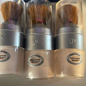 3 Physicians Formula Mineral Wear Matte Finishing Veil Translucent.